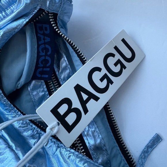 NWT BAGGU UO Exclusive Metallic Cargo Shoulder Bag - Picture 12 of 13